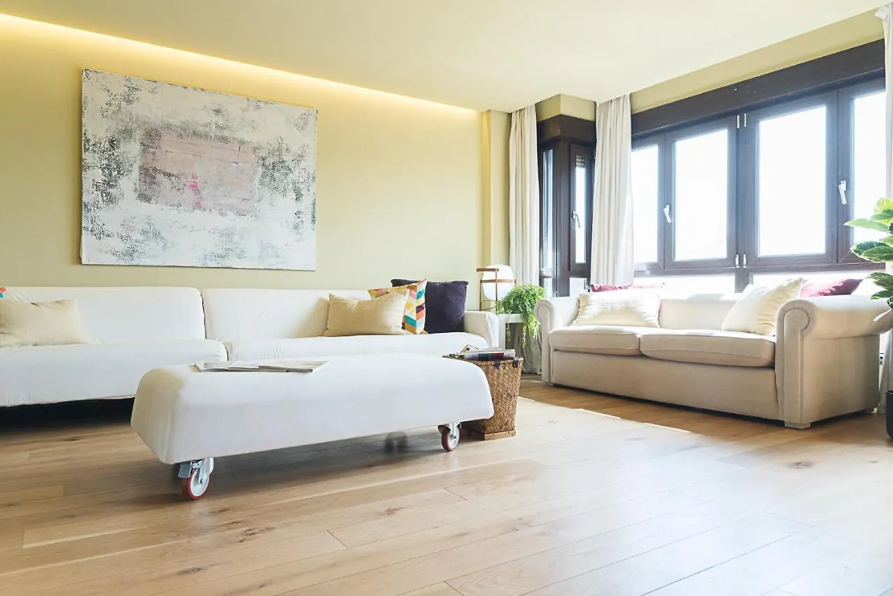 At Paseo De Almeria Apartment